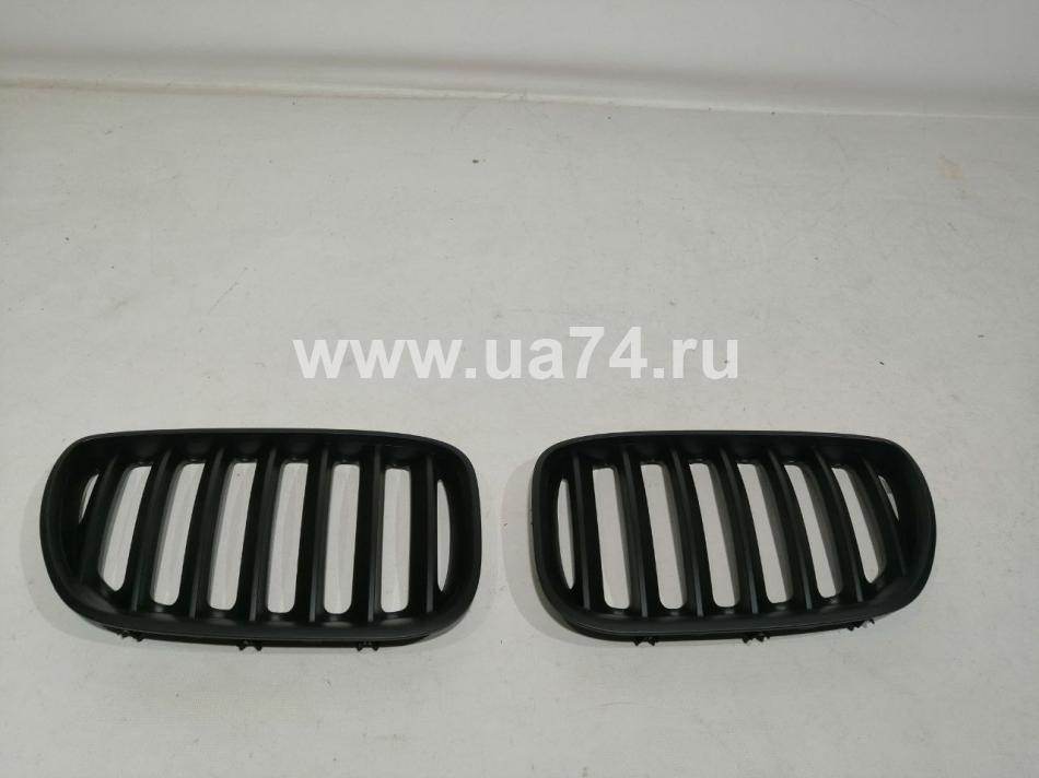 Решетка радиатора комплект BMW X5 04-07 (33-9504-BB / UBK01-32420) Тайвань
