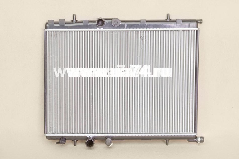 Радиатор трубчатый CITROEN C4 05- / PEUGEOT 307 / 206 01- МКПП / АКПП (SG-PG0001 / SAT)