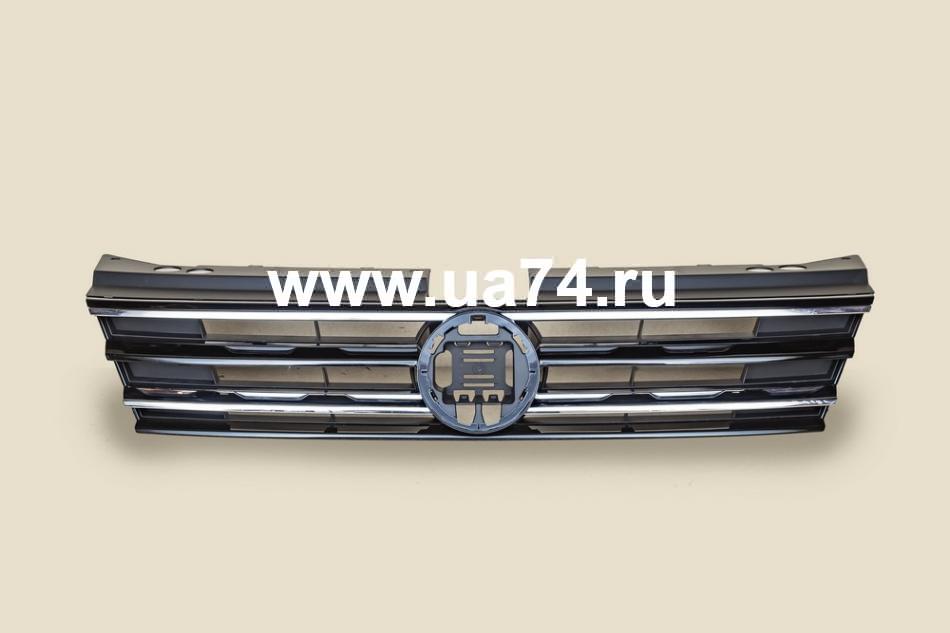 Решетка радиатора Volkswagen Tiguan 16- (UKU02-32130 / VG-TIG16-A14BZ) Тайвань