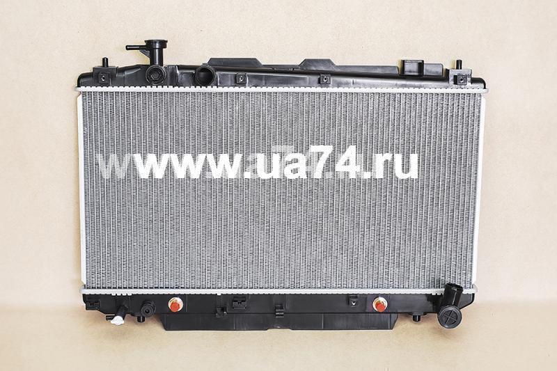 Радиатор двс пластинчатый Toyota Rav4 00-05 1/2 AZ 2.0 / 2.4 (JPR0029 / JustDrive)