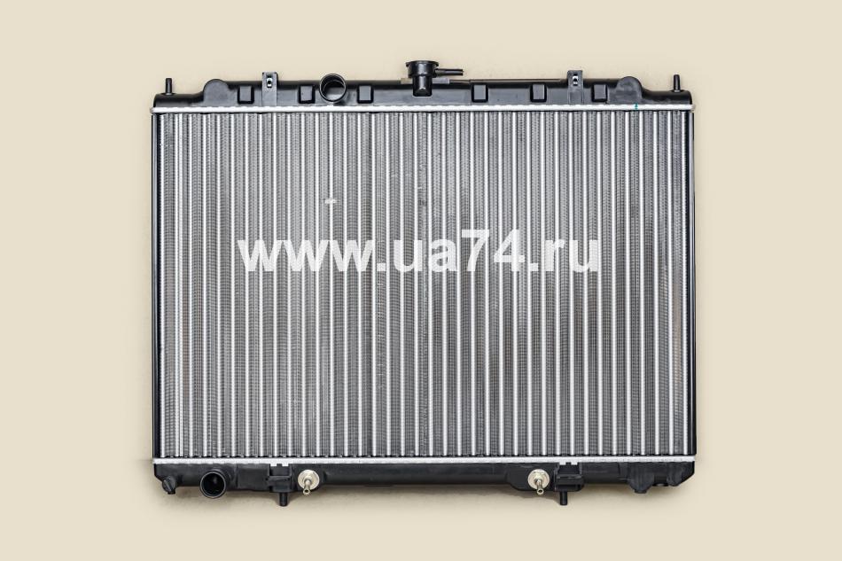 Радиатор трубчатый Nissan X-Trail T30 RHD / Liberty M12 QR20/25 2.0-2.5L AT (SG-NS0007 / SAT)