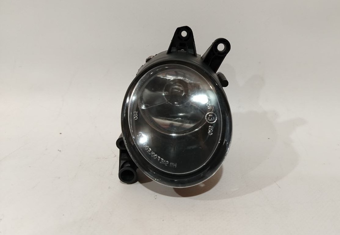 Туманка правая Audi A4 2000-2006 (Китай)